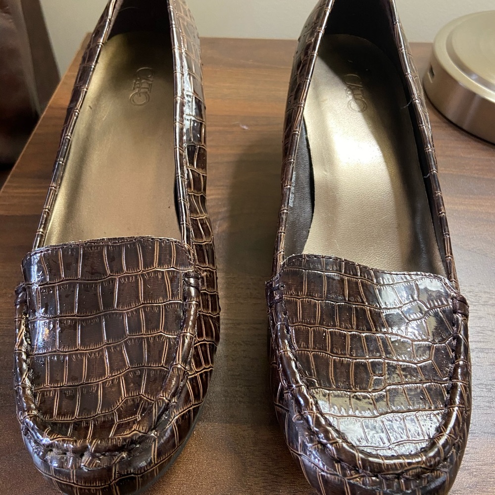 Cato Brown Kitten Heels (Size 7)